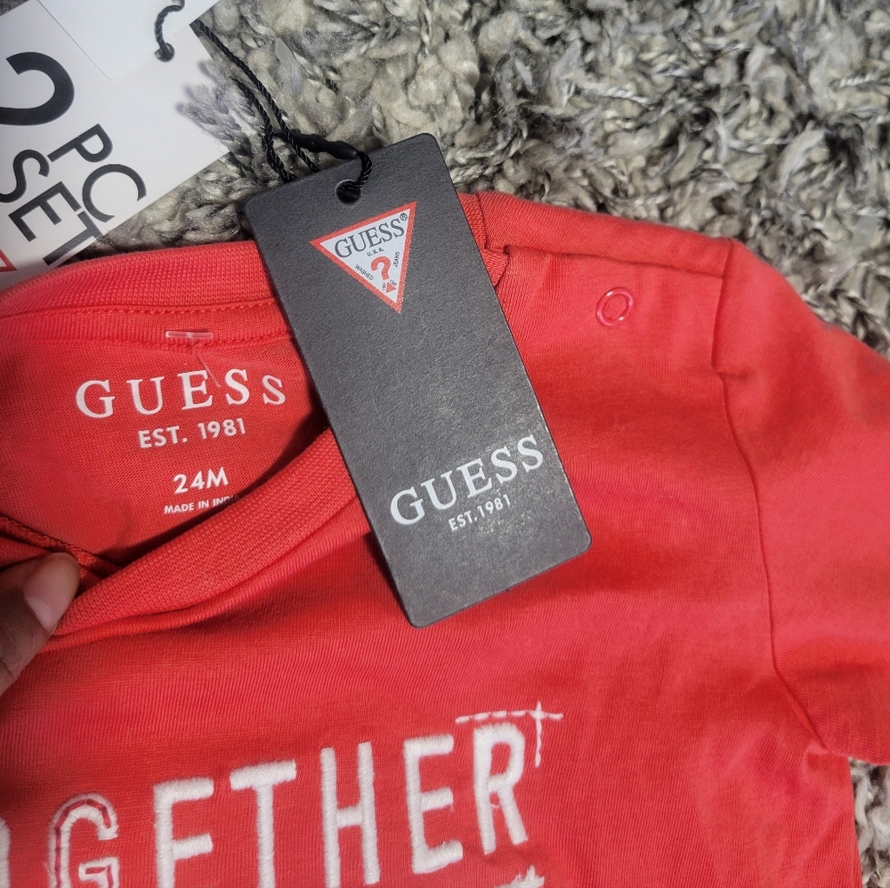 ✨ NWT GUESS Kids Graphic T-Shirt | Size 2–3 Years